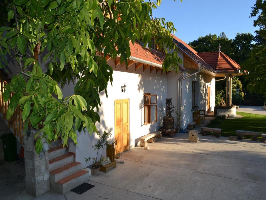 Turjan Vendeghaz Hotel แอร์โดเบนเย ภายนอก รูปภาพ